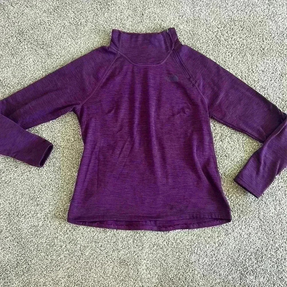 Tops - The north face